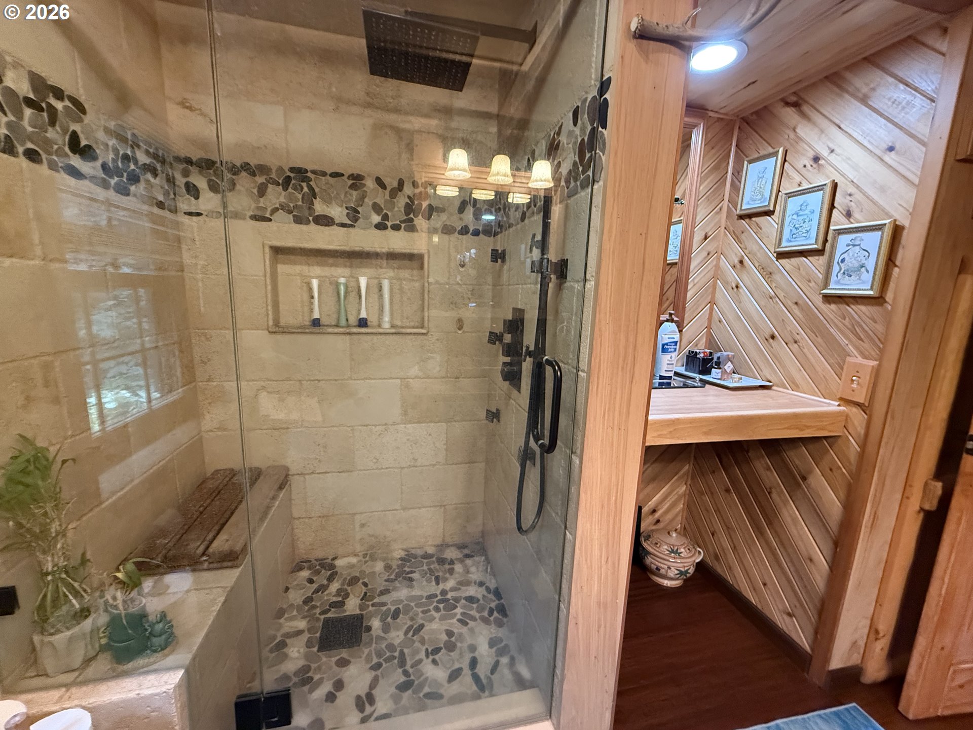 440 Forrest Road Azalea, OR 97410 - Photo 25 of 48 Bathroom