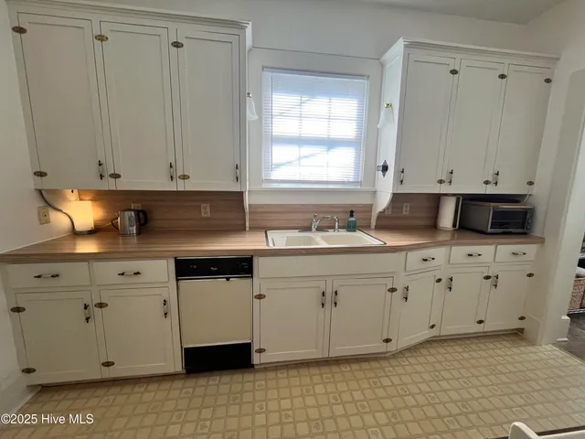 $299,000 | 109 West Wyche Street, Whiteville, NC 28472