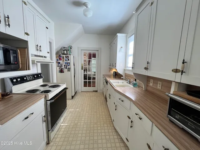 $299,000 | 109 West Wyche Street, Whiteville, NC 28472