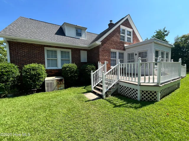 $299,000 | 109 West Wyche Street, Whiteville, NC 28472