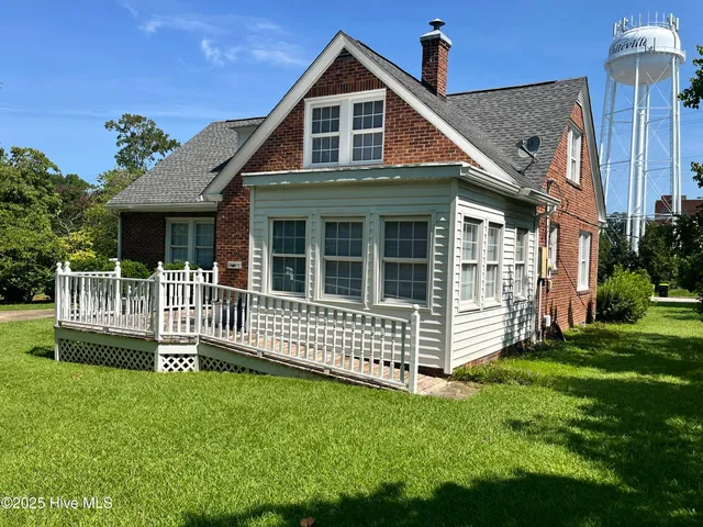 $299,000 | 109 West Wyche Street, Whiteville, NC 28472