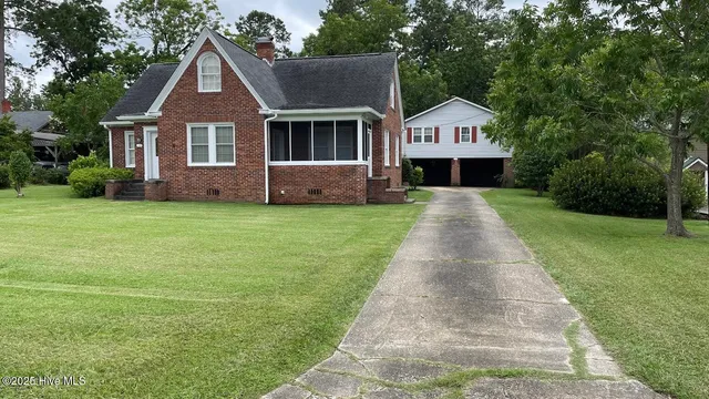$299,000 | 109 West Wyche Street, Whiteville, NC 28472