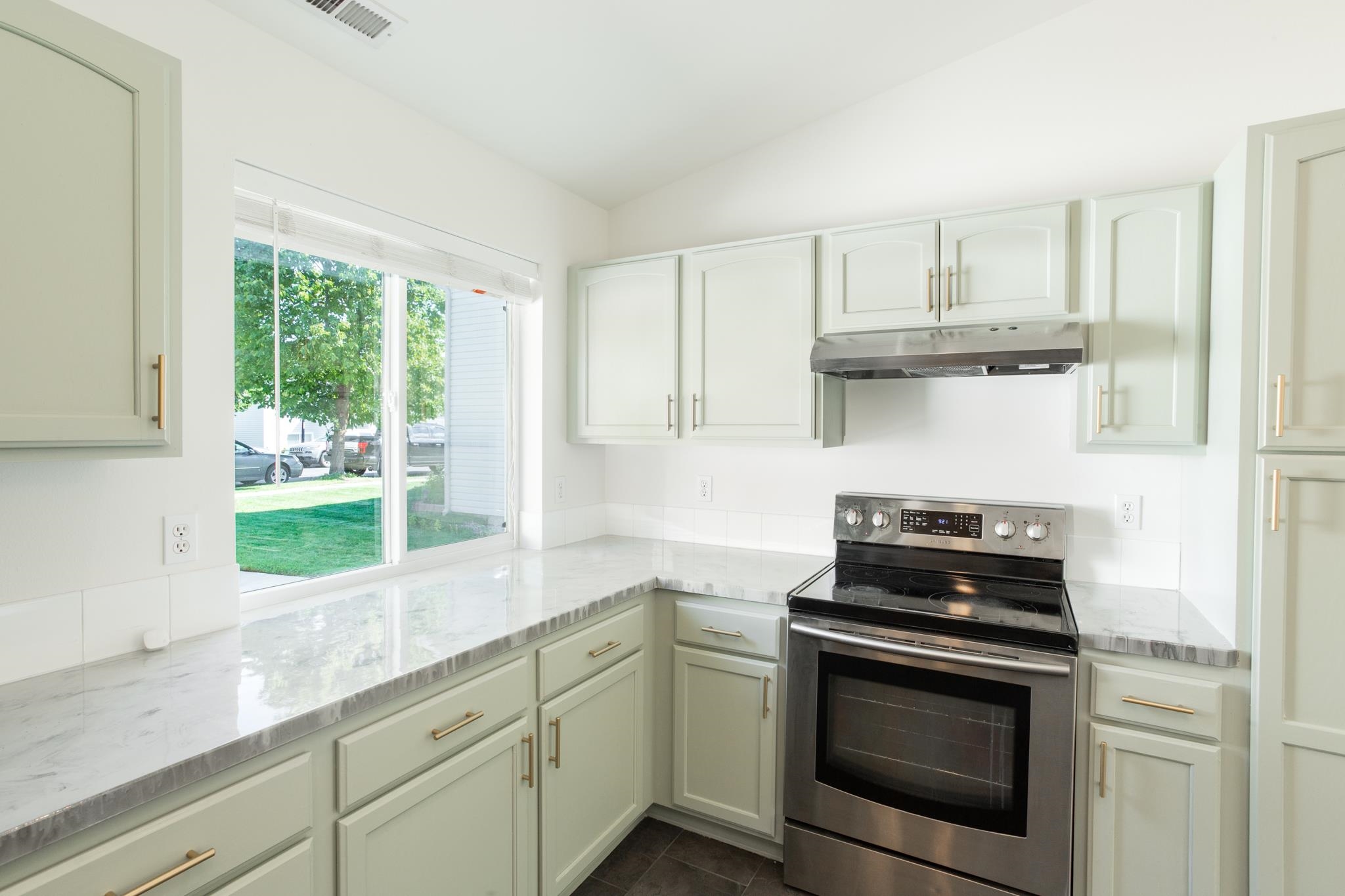 1418 Devoe Lane Spokane, WA 99217 - Photo 5 of 22