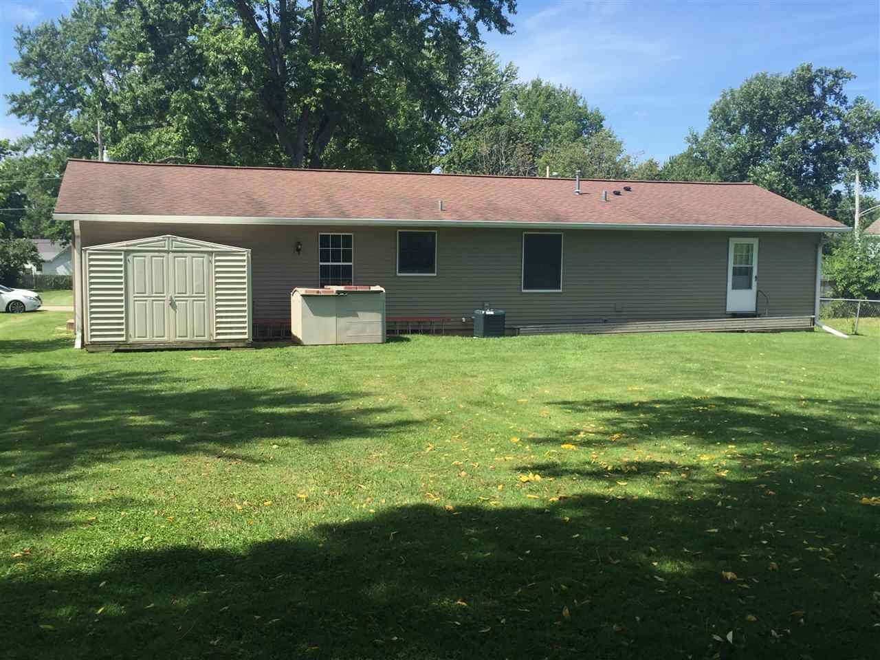 216 Berry Street Washington, IL 61571 - Photo 3 of 10 Gallery Image 3