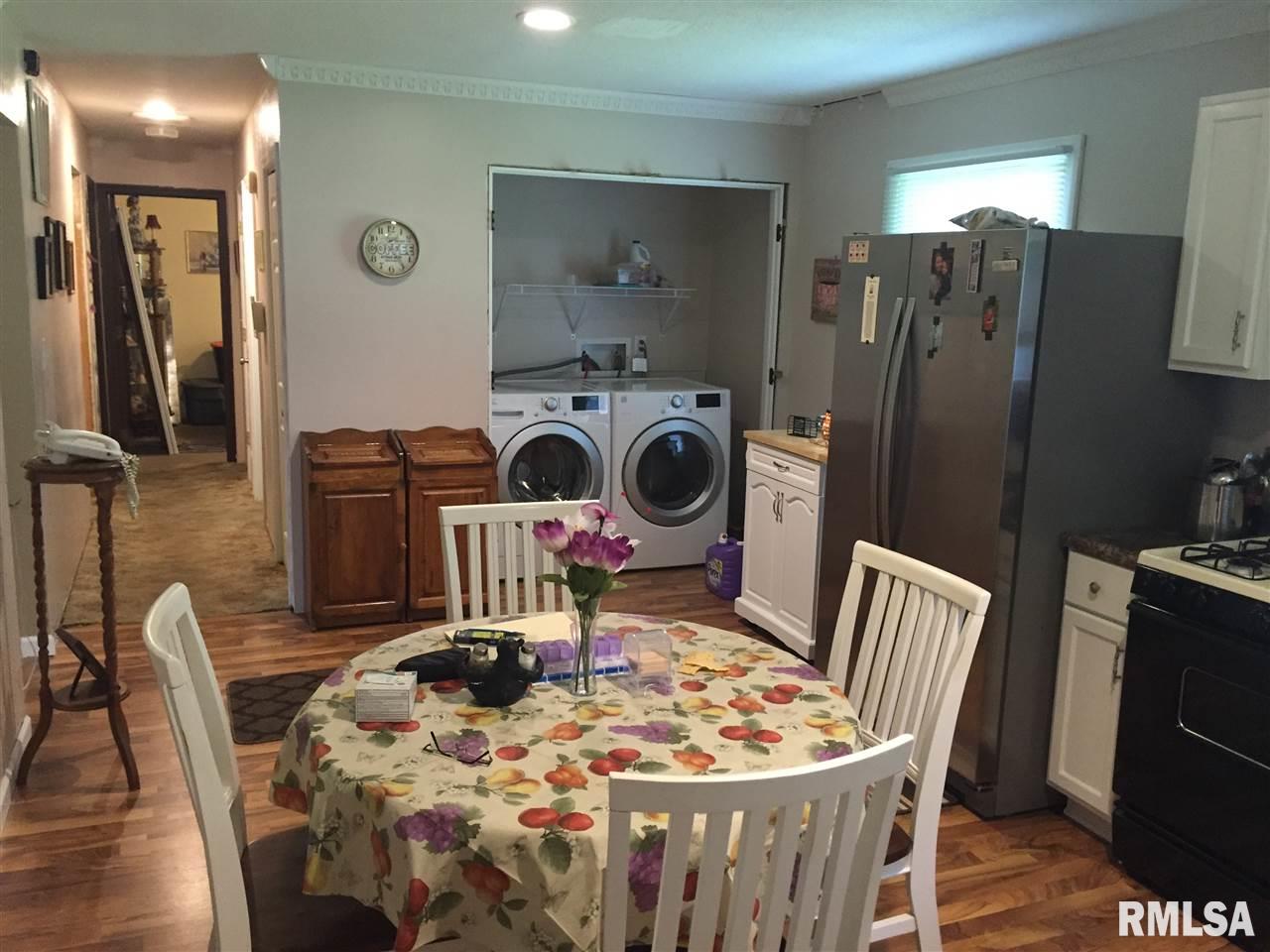216 Berry Street Washington, IL 61571 - Photo 8 of 10 Gallery Image 8