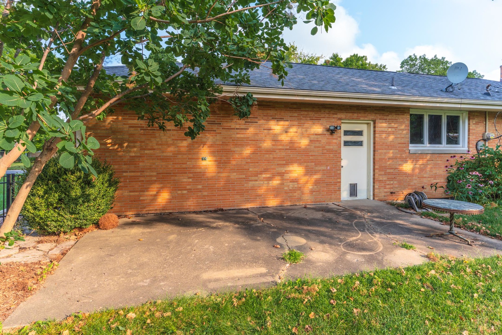 203 Radliff Road Bloomington, IL 61701 - Photo 6 of 41 Gallery Image 6