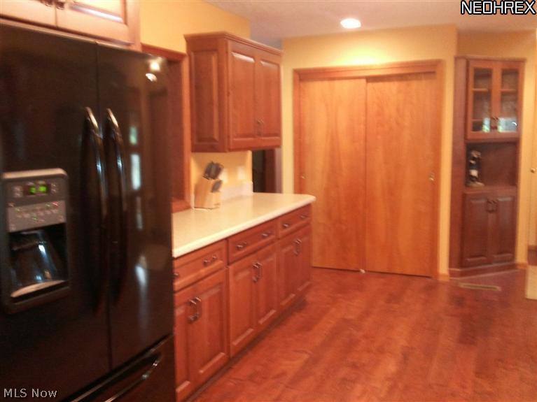 52008 North Ridge Road Vermilion, OH 44089 - Photo 3 of 8