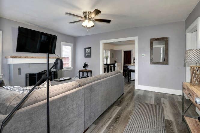 1412 V Street Sacramento, CA 95818 - Photo 5 of 36