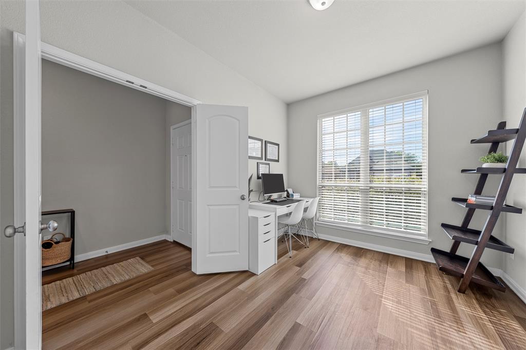 10232 Driskill Drive Waco, TX 76708 - Photo 26 of 39