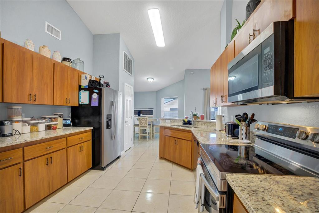 364 Cloverdale Road Winter Haven, FL 33884 - Photo 5 of 39