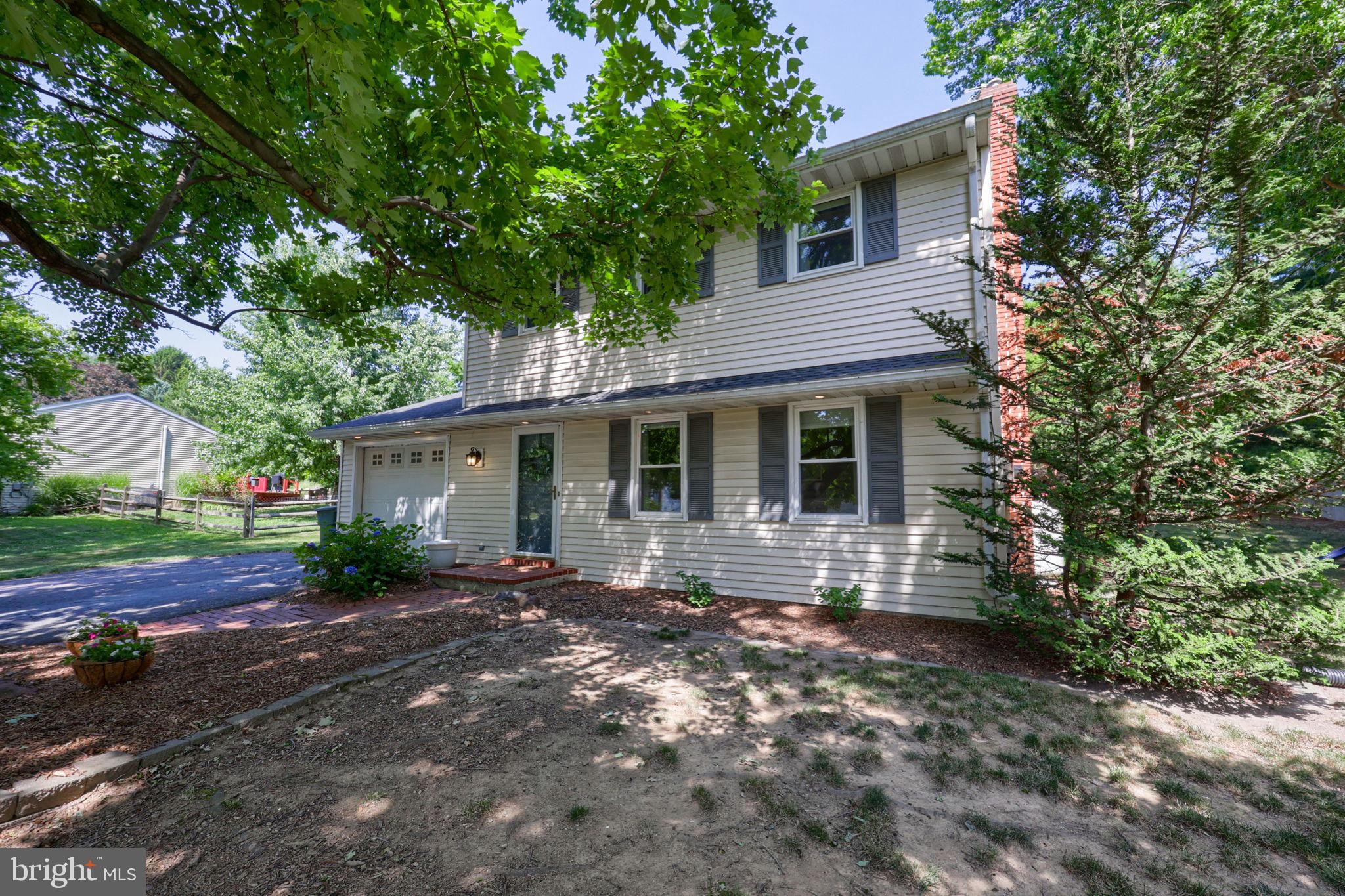 1226 West Lexington Road Manheim, PA 17545 - Photo 3 of 45 Gallery Image 3
