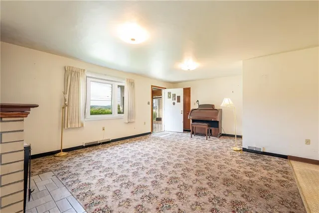 an empty room with a empty space