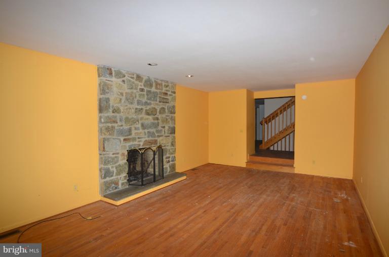 8548 Reservoir Road Fulton, MD 20759 - Photo 12 of 24 Family Room`