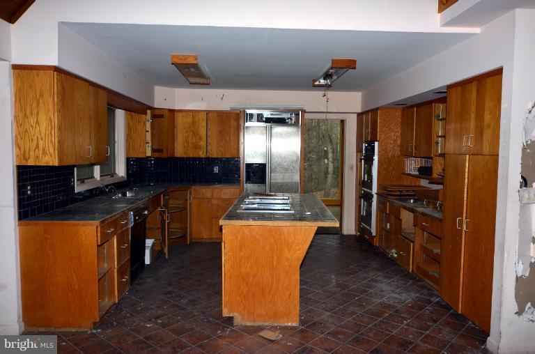 8548 Reservoir Road Fulton, MD 20759 - Photo 19 of 24 Kitchen