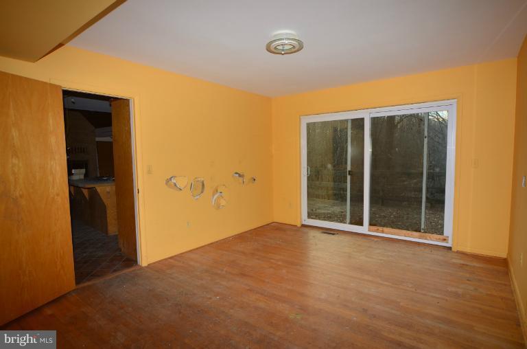 8548 Reservoir Road Fulton, MD 20759 - Photo 5 of 24 Dining Room