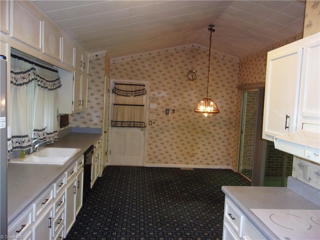 1946 Chestnut St Extension High Point, NC 27262 - Photo 24 of 50 Gallery Image 24