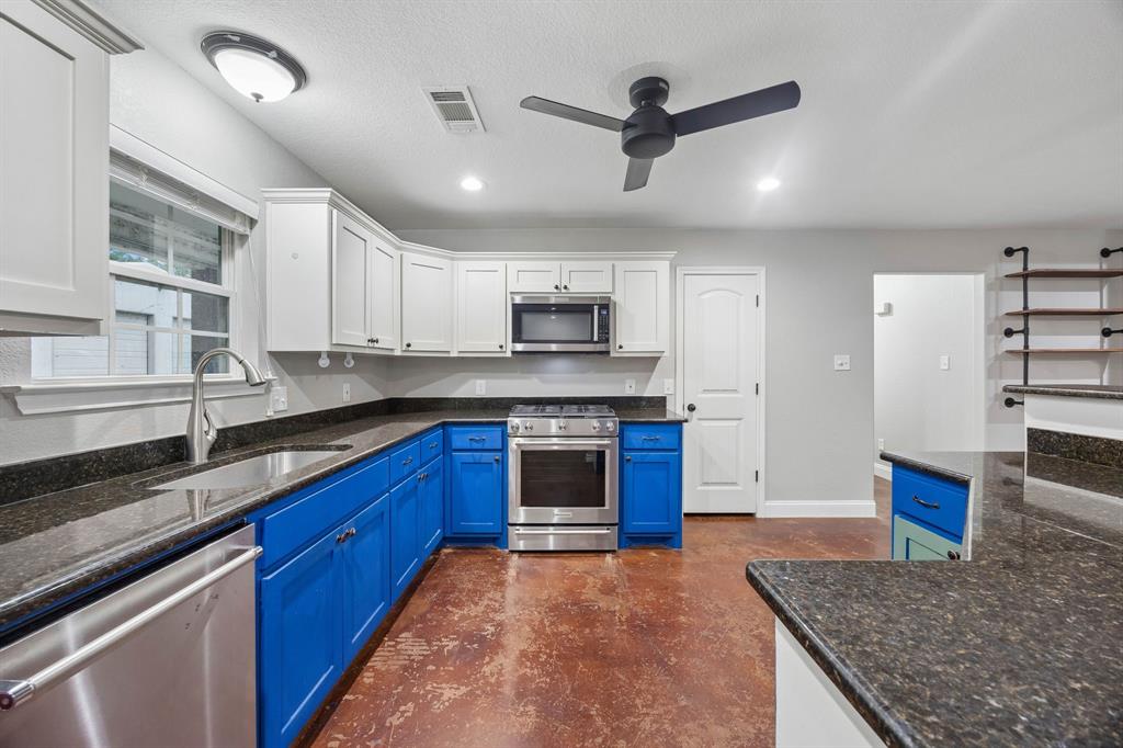 1382 Rogers Road Newark, TX 76071 - Photo 10 of 31 Gallery Image 10