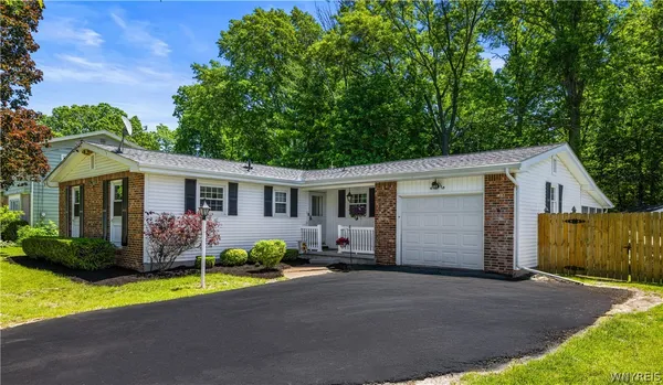 $289,900 | 365 Brookshire Road, Porter, NY 14174