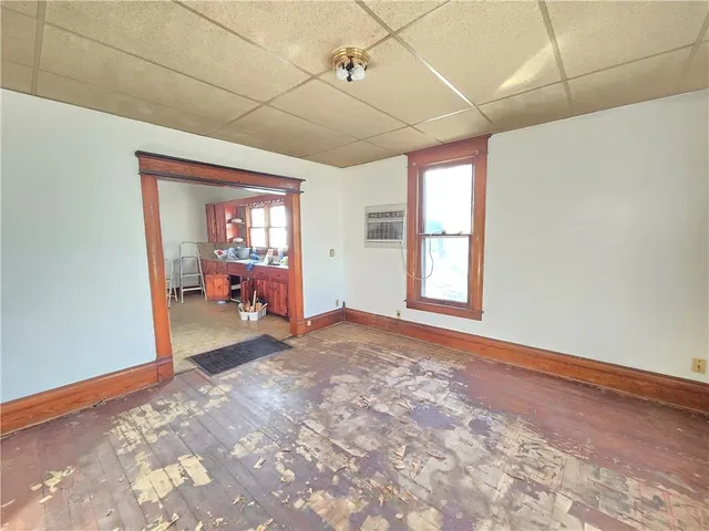 $55,000 | 329 West 1st Street, Cherryvale, KS 67335