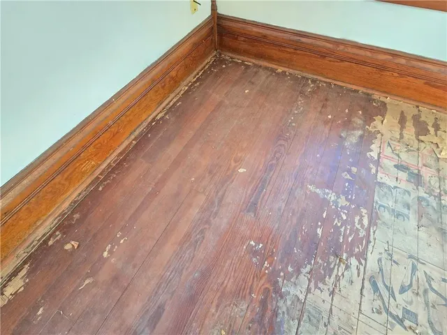 $55,000 | 329 West 1st Street, Cherryvale, KS 67335