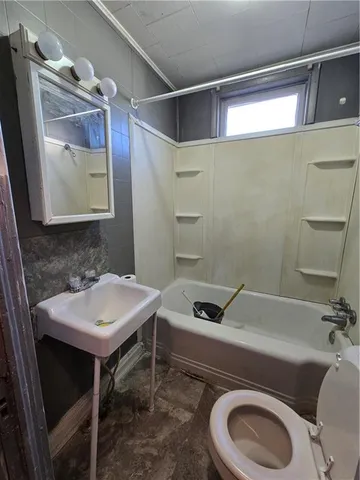 $55,000 | 329 West 1st Street, Cherryvale, KS 67335