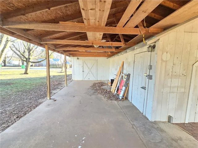 $55,000 | 329 West 1st Street, Cherryvale, KS 67335