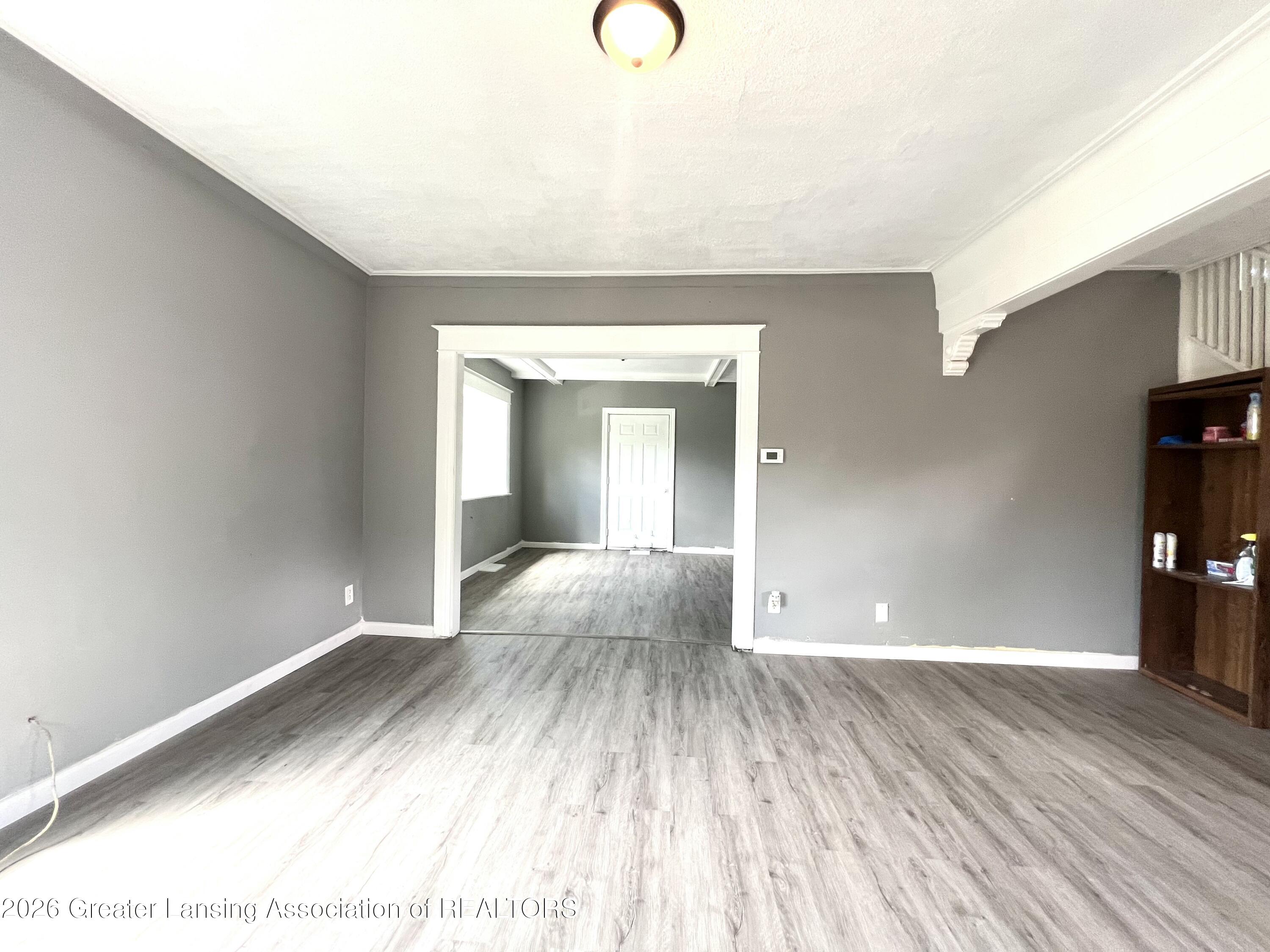 933 Porter Street Lansing, MI 48906 - Photo 4 of 30 5AFA2588-CA1E-4C6F-9B2E-C4A9826E06CA