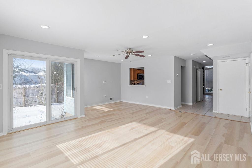 65 Allison Road East Windsor, NJ 08520 - Photo 9 of 29