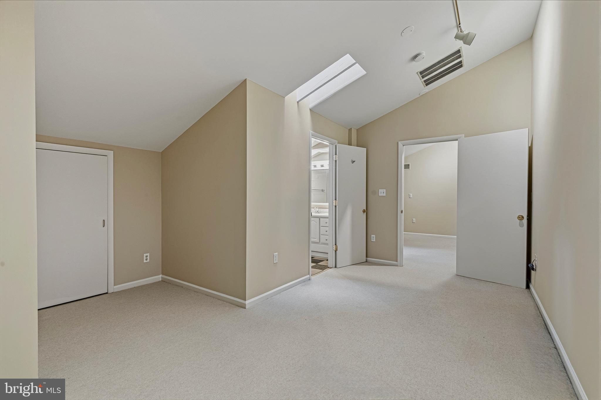 5196 27th Street Northwest Washington, DC 20008 - Photo 54 of 68 a view of empty room with ceiling fan