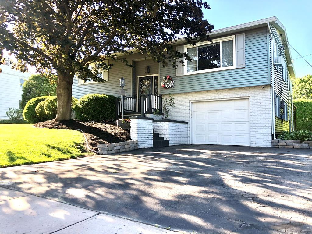 162 Rugar Street Plattsburgh, NY 12901 - Photo 1 of 38 Gallery Image 1