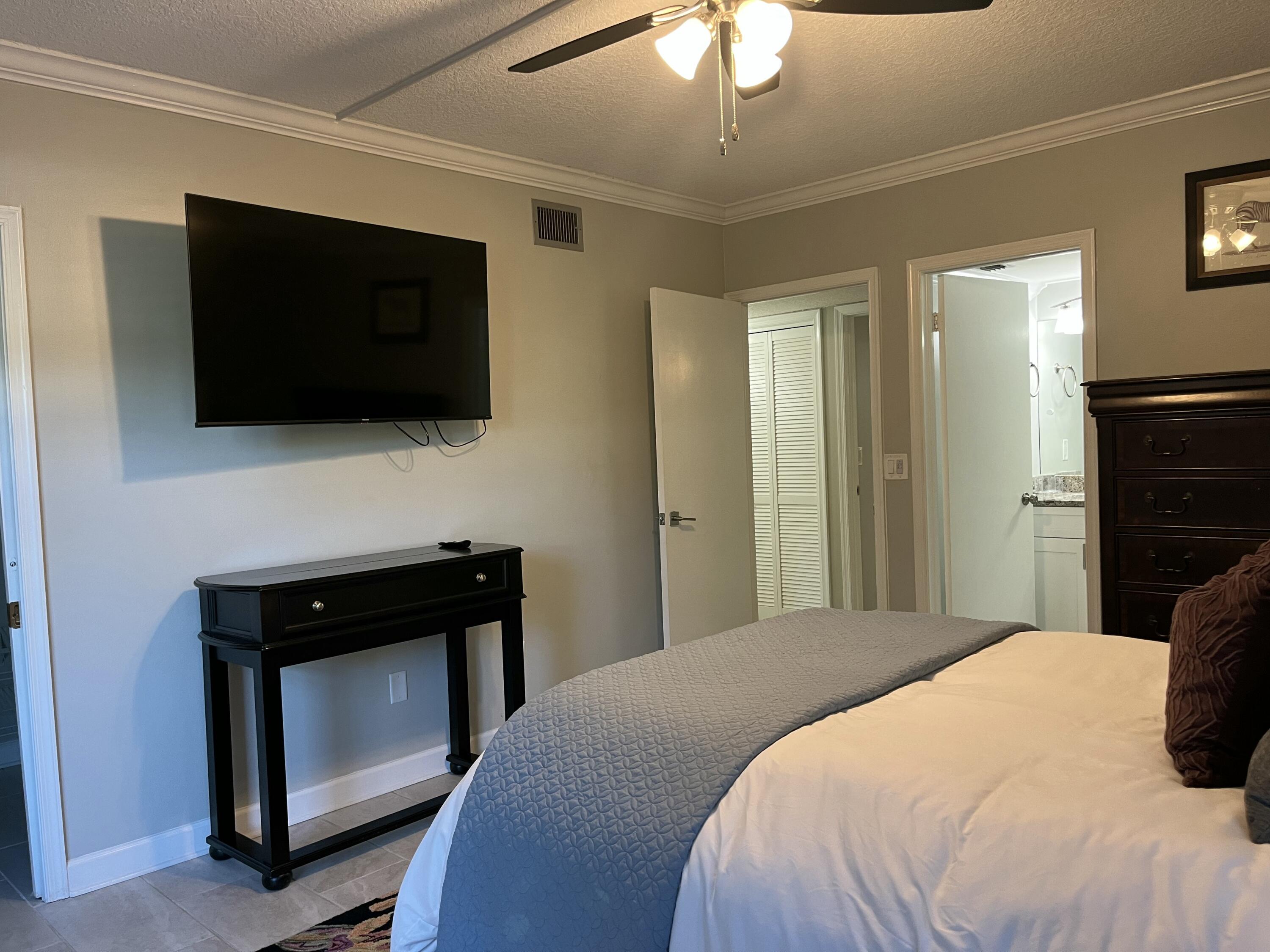 13329 Polo Club Road, Unit 104 Wellington, FL 33414 - Photo 15 of 26 IMG_4752