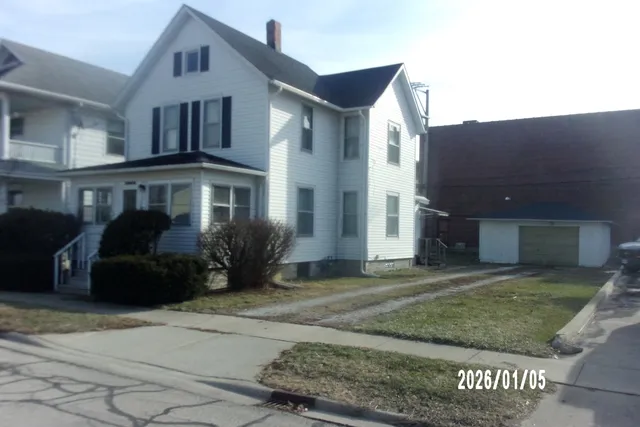 $99,900 | 223 East Oak Street, Watseka, IL 60970