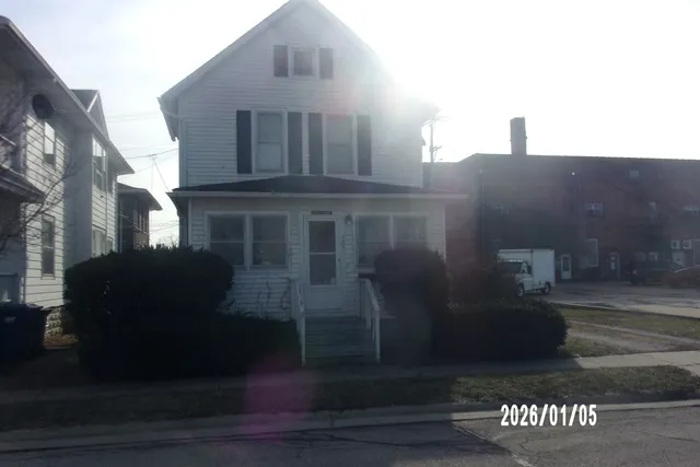$99,900 | 223 East Oak Street, Watseka, IL 60970