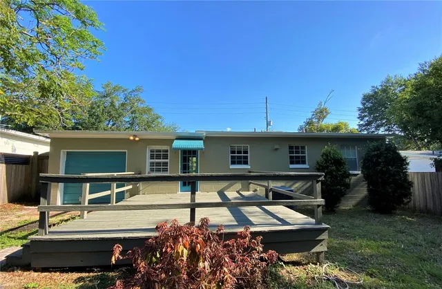 $1,999 | 256 East Crystal Lake Street, Orlando, FL 32806