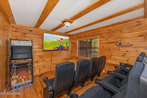 $949,900 | 1504 Bears Den Way, Sevierville, TN 37862