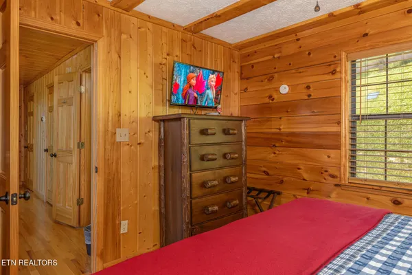 $949,900 | 1504 Bears Den Way, Sevierville, TN 37862