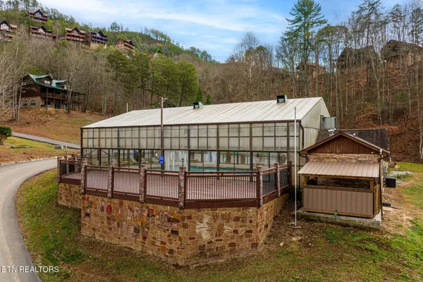 $949,900 | 1504 Bears Den Way, Sevierville, TN 37862