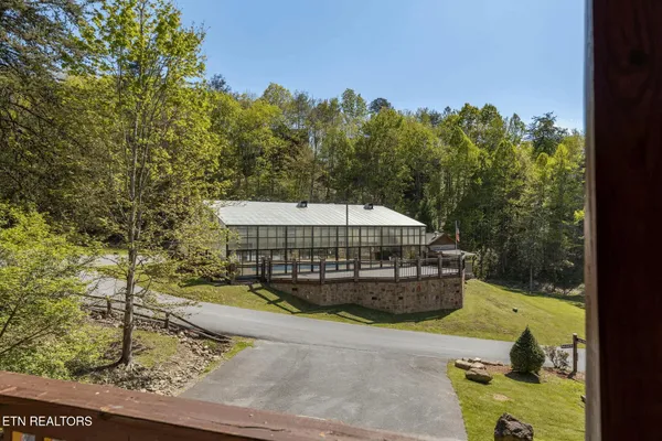 $949,900 | 1504 Bears Den Way, Sevierville, TN 37862