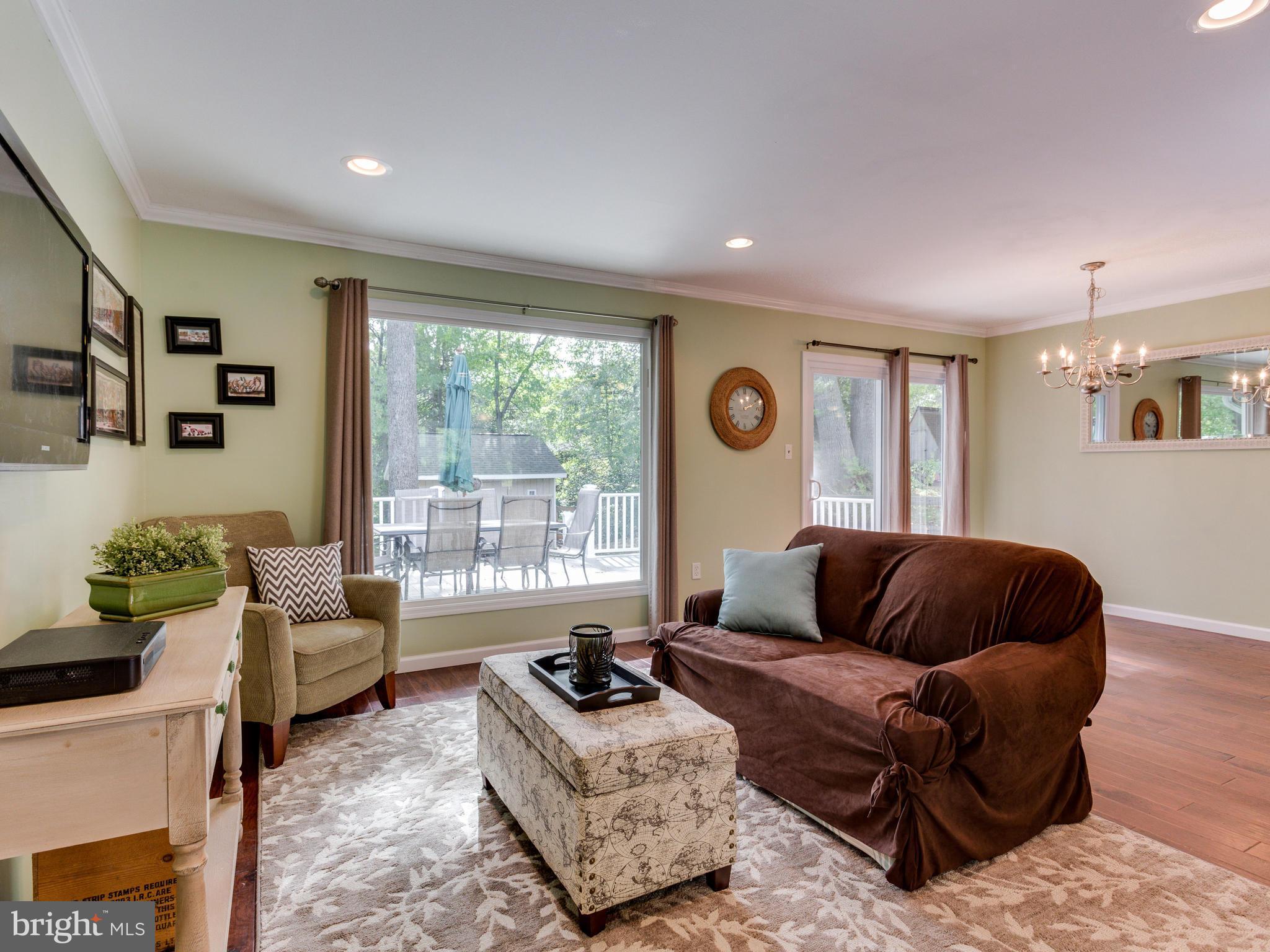 16101 Jerald Road Laurel, MD 20707 - Photo 12 of 30 Living Room