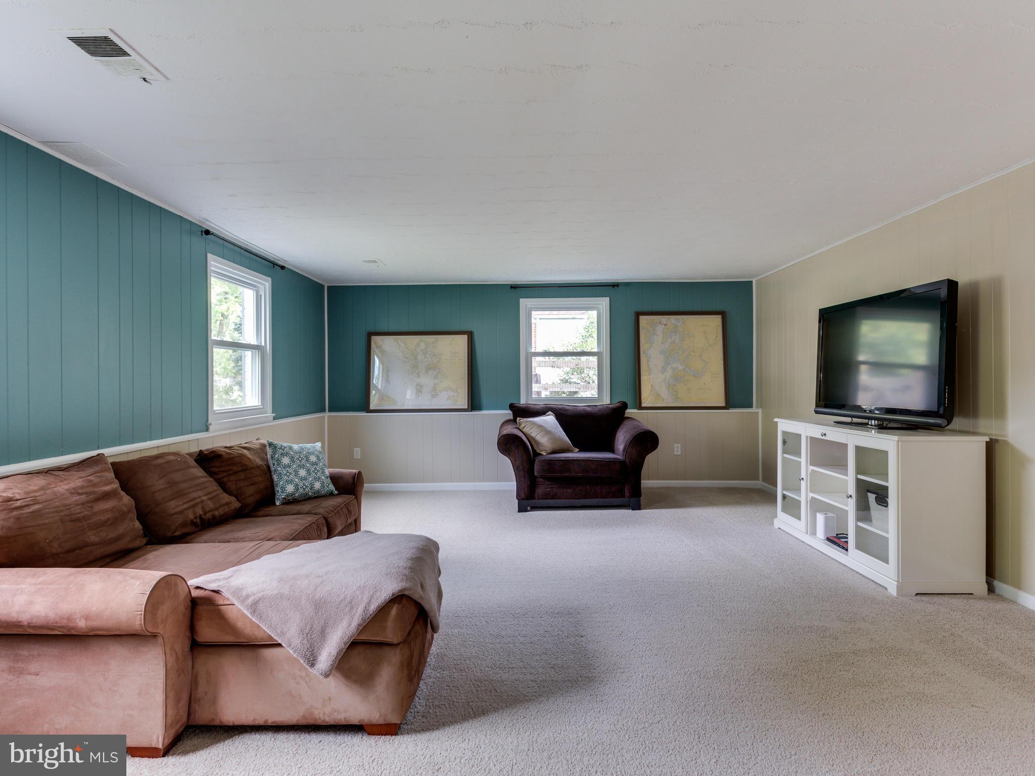 16101 Jerald Road Laurel, MD 20707 - Photo 23 of 30 Family Room