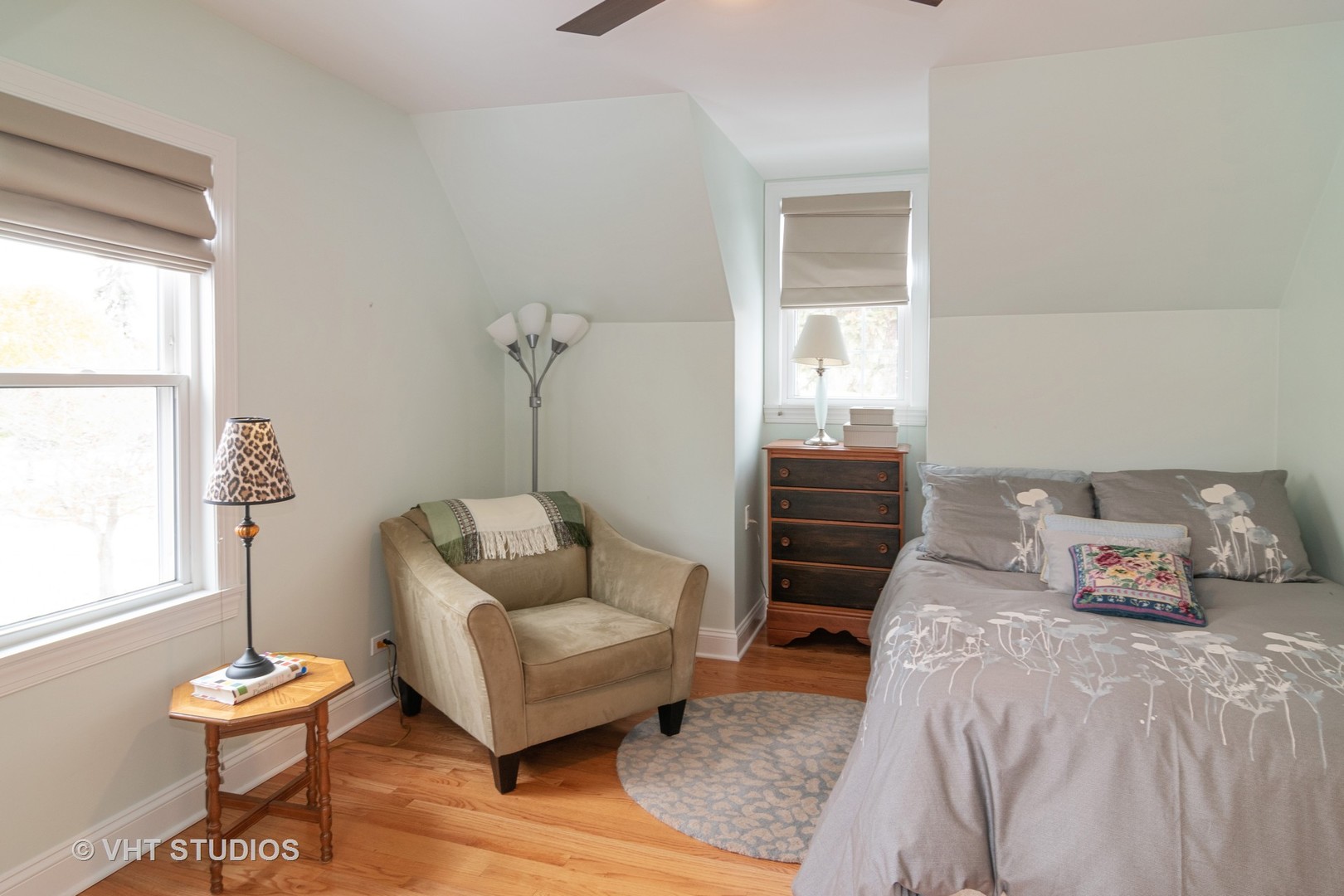 539 Selborne Road Riverside, IL 60546 - Photo 13 of 17 a bedroom with a bed and wooden floor