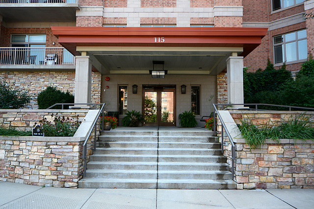 115 Prairie Park Drive, Unit 407 Wheeling, IL 60090 - Photo 2 of 17 a view of entryway with a front door