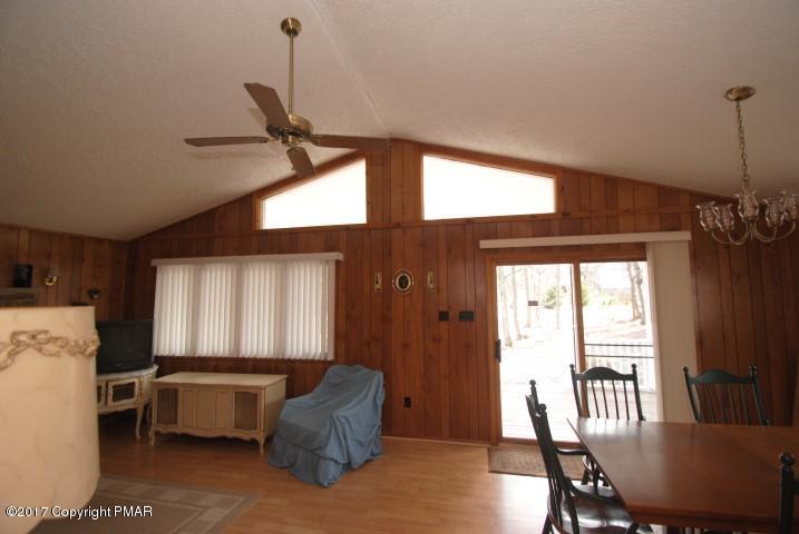 522 South Old Stage Road Albrightsville, PA 18210 - Photo 5 of 25 Open Concept Great Room