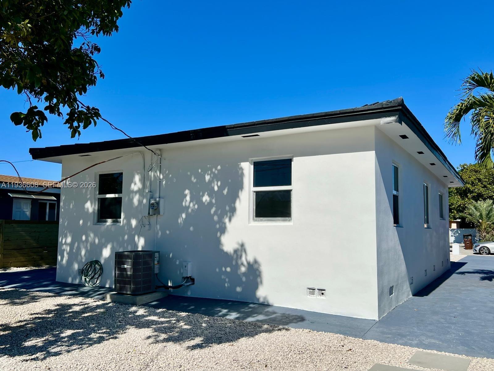 542 East 20th Street Hialeah, FL 33013 - Photo 23 of 30