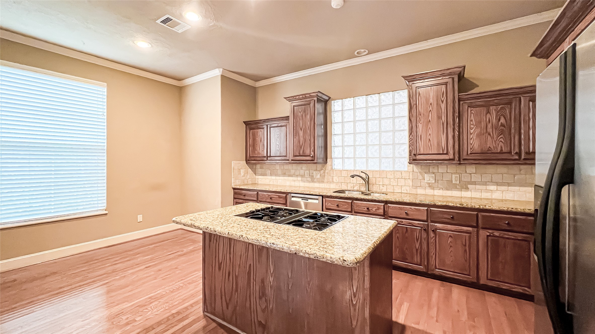 2418 Ralph Street, Unit B Houston, TX 77006 - Photo 5 of 14