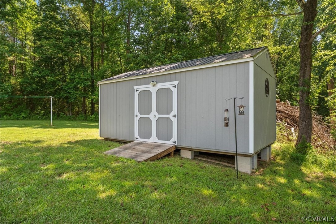 1820 Ballsville Road Powhatan, VA 23139 - Photo 36 of 46 a view of backyard with tub and garden