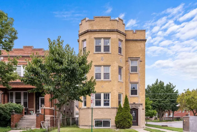 $4,800 | 1101 South Oak Park Avenue, Unit 1, Oak Park, IL 60304