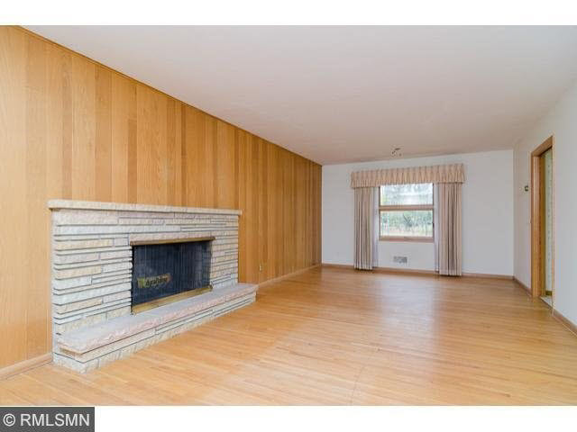 19500 Rosedale Avenue Deephaven, MN 55331 - Photo 4 of 18