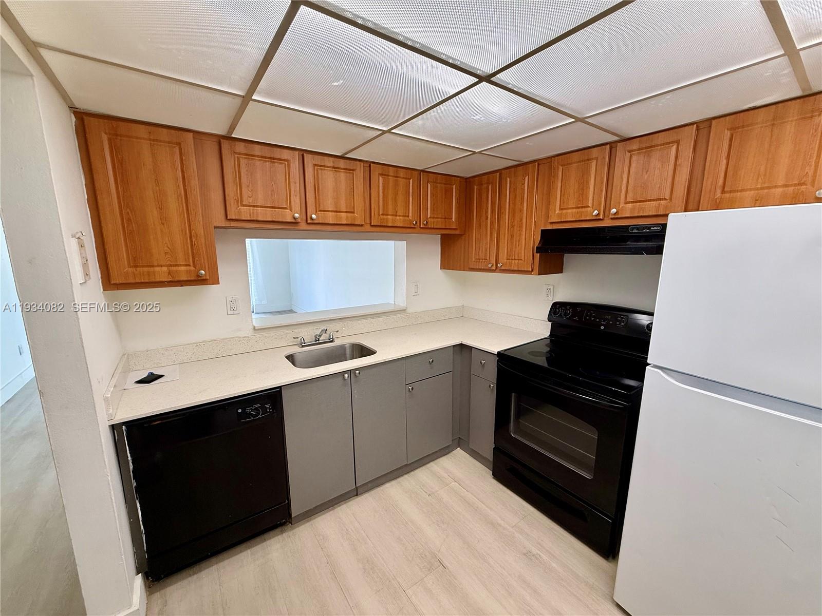 492 Northwest 165th Street, Unit C312 Miami, FL 33169 - Photo 3 of 21