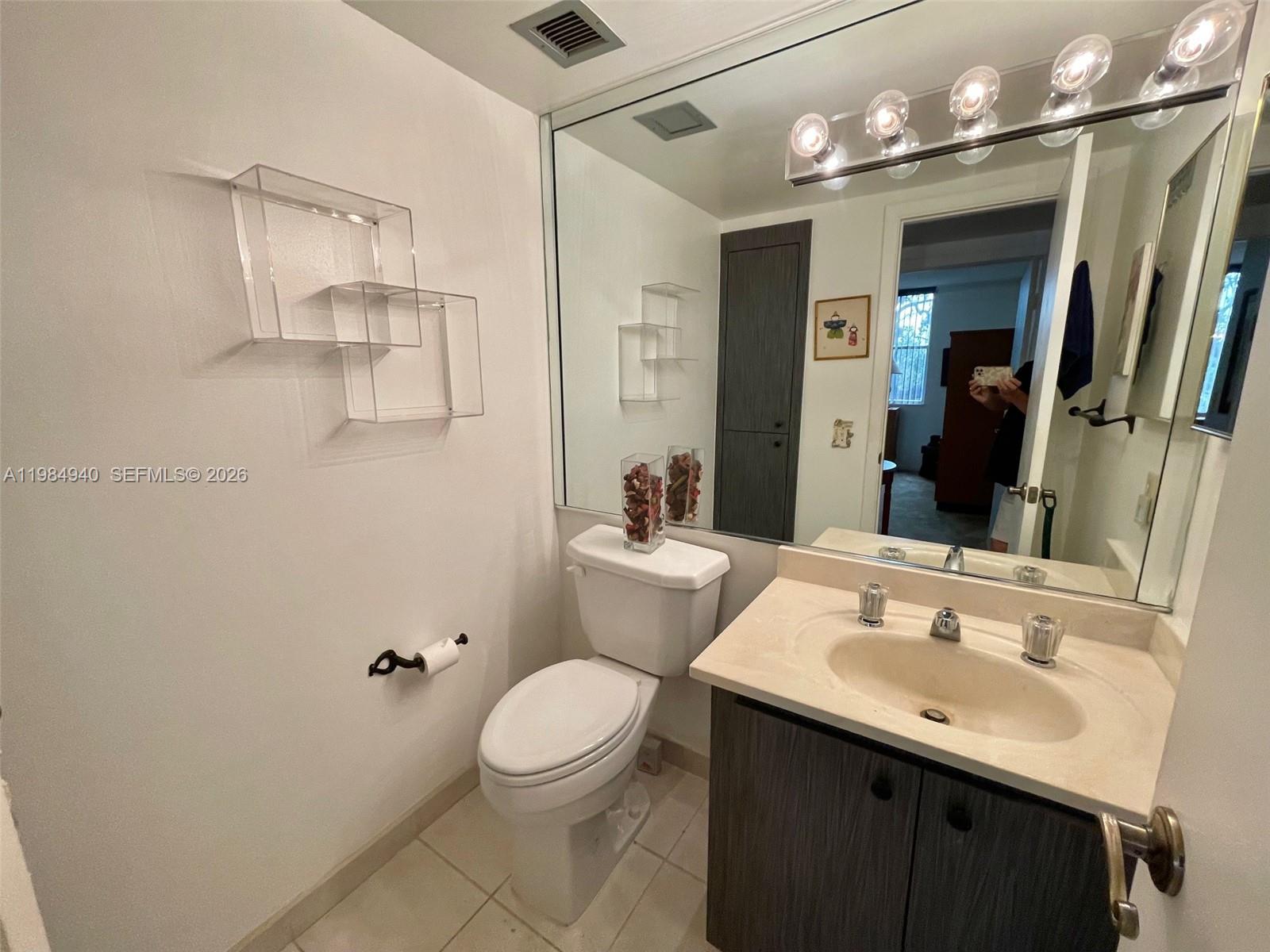 3850 Washington Street, Unit 214 Hollywood, FL 33021 - Photo 12 of 34